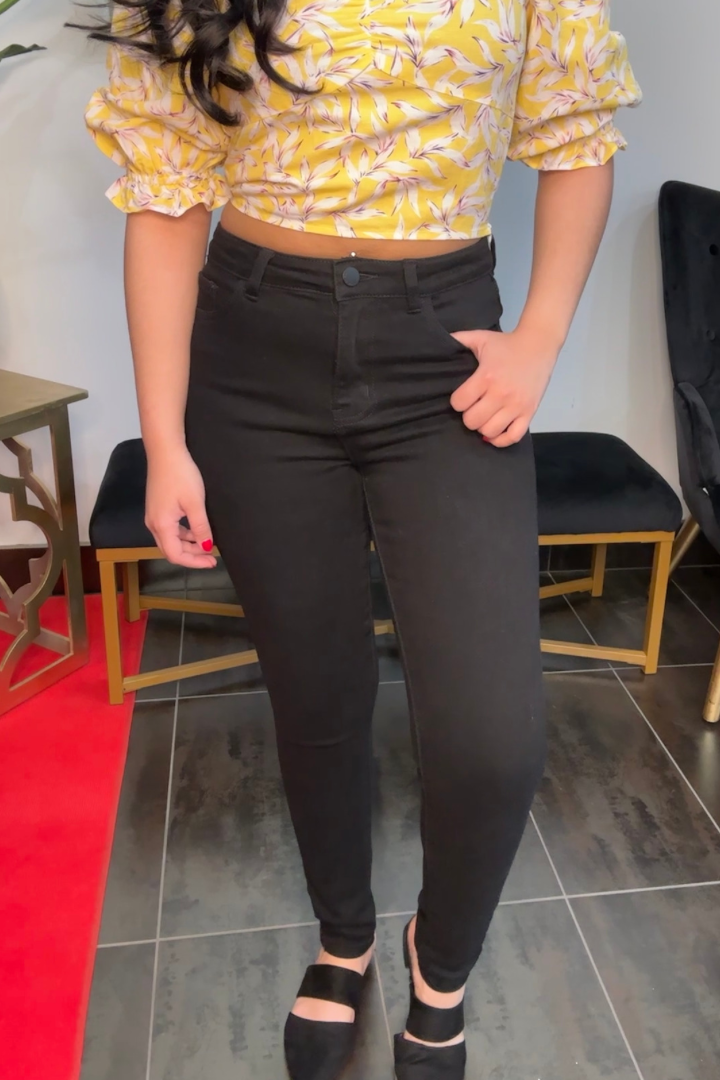 Classic Black High Waisted Jeans